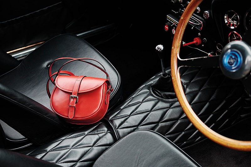 Straight Forward Tusting Bag