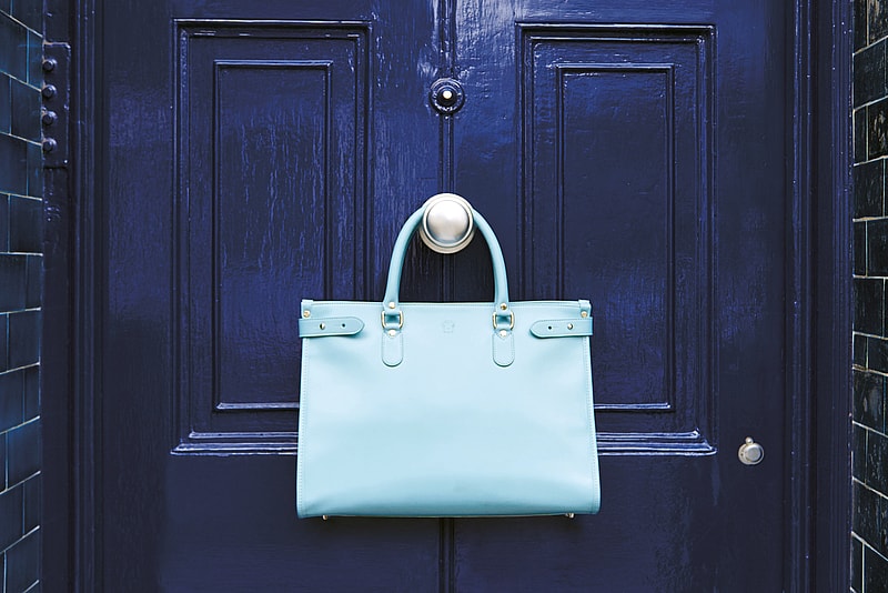 Straight Forward Tusting Bag